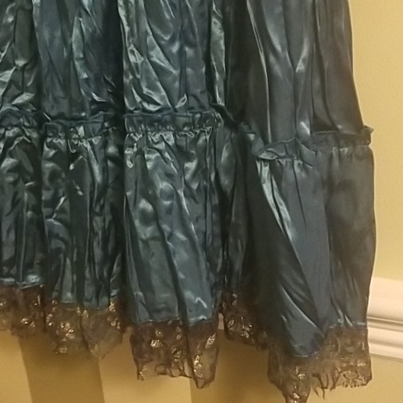 Shiny aqua crinkle full skirt Sz L - Picture 5 of 7